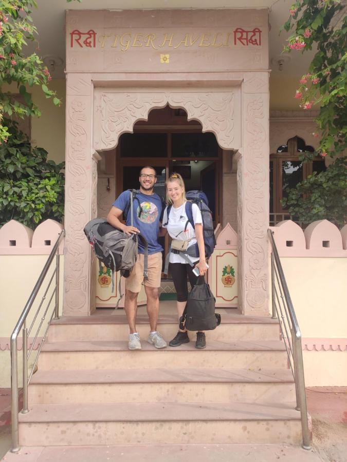 Hotel Tiger Haveli ซาวาย มาโดปูร์ ภายนอก รูปภาพ
