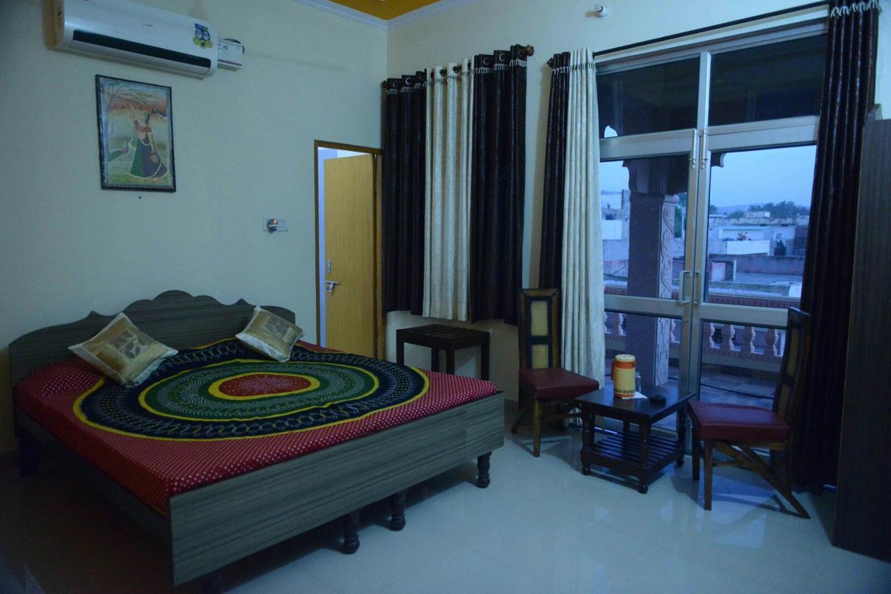Hotel Tiger Haveli ซาวาย มาโดปูร์ ภายนอก รูปภาพ