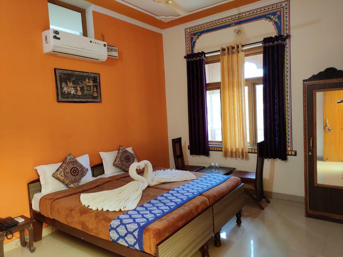 Hotel Tiger Haveli ซาวาย มาโดปูร์ ภายนอก รูปภาพ