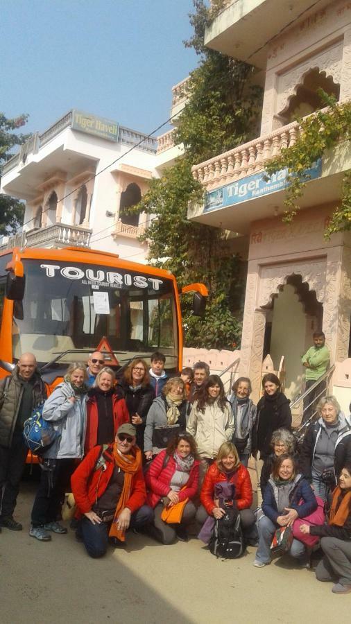 Hotel Tiger Haveli ซาวาย มาโดปูร์ ภายนอก รูปภาพ